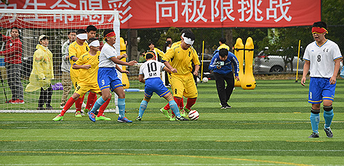 圖為總決賽比賽現(xiàn)場 圖為總決賽比賽現(xiàn)場