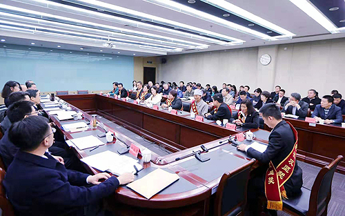 圖為座談會現(xiàn)場